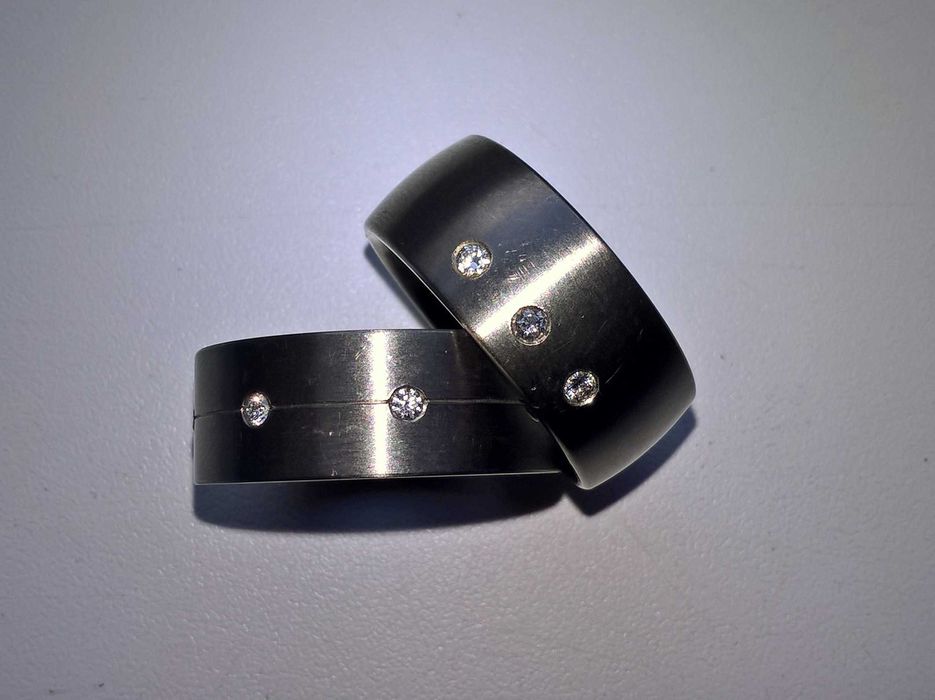 inele pereche din titan cu diamante marcate noi nepurtate