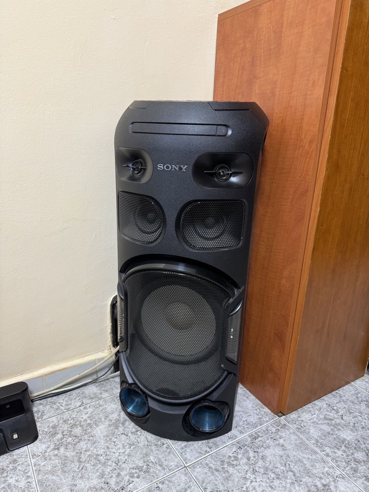 Продавам тонколона Sony