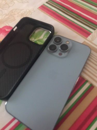 Iphone 13 pro  intact
