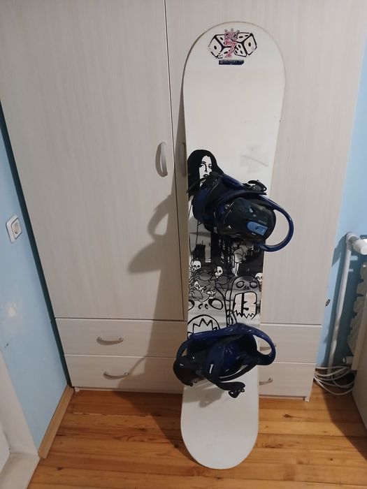 Продавам пълен сноуборд комплект Burton: