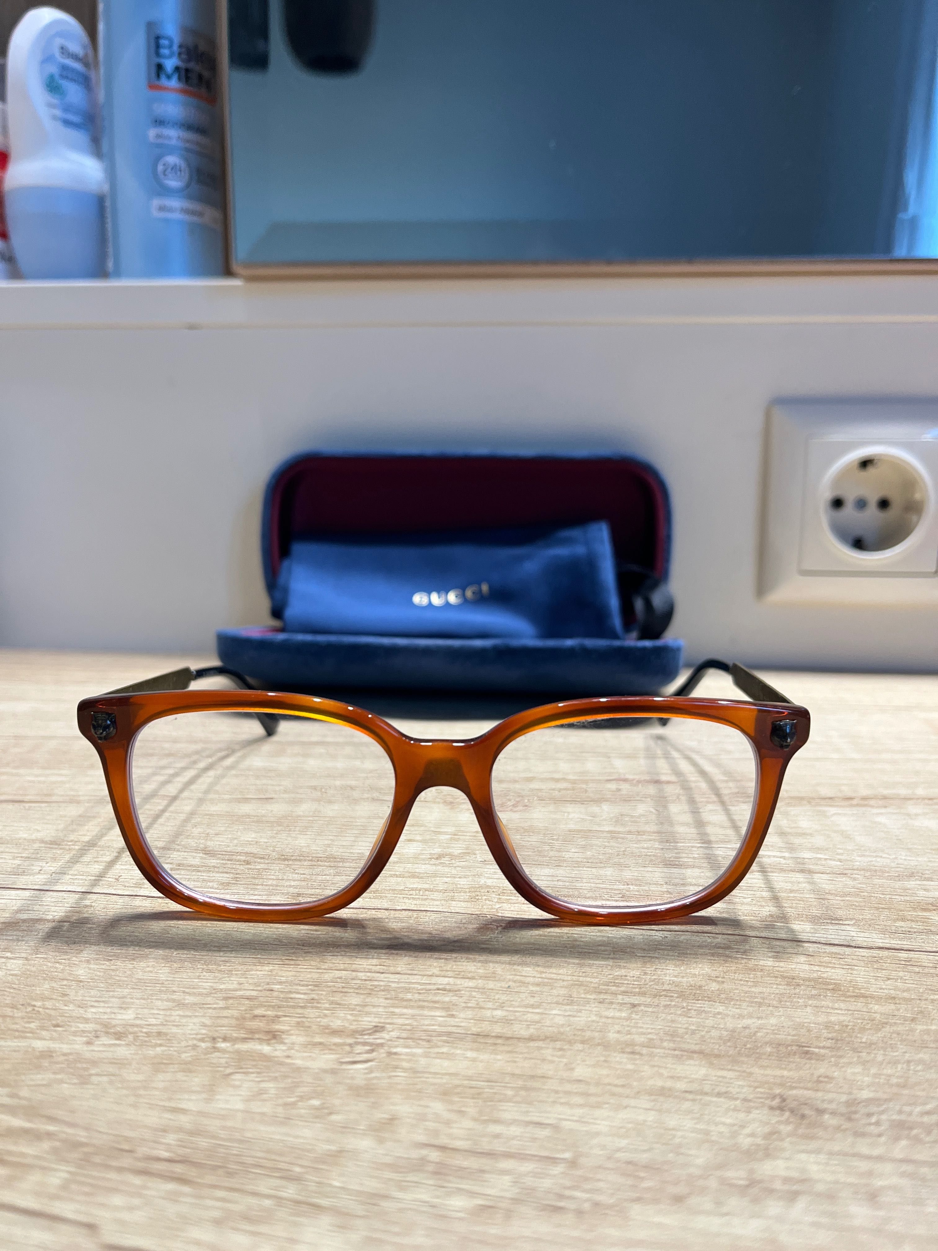 Gucci 100% автентични  диоптрични очила/ рамки , безупречни