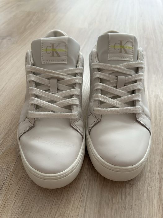 CALVIN KLEIN JEANS Кожени спортни обувки с лого