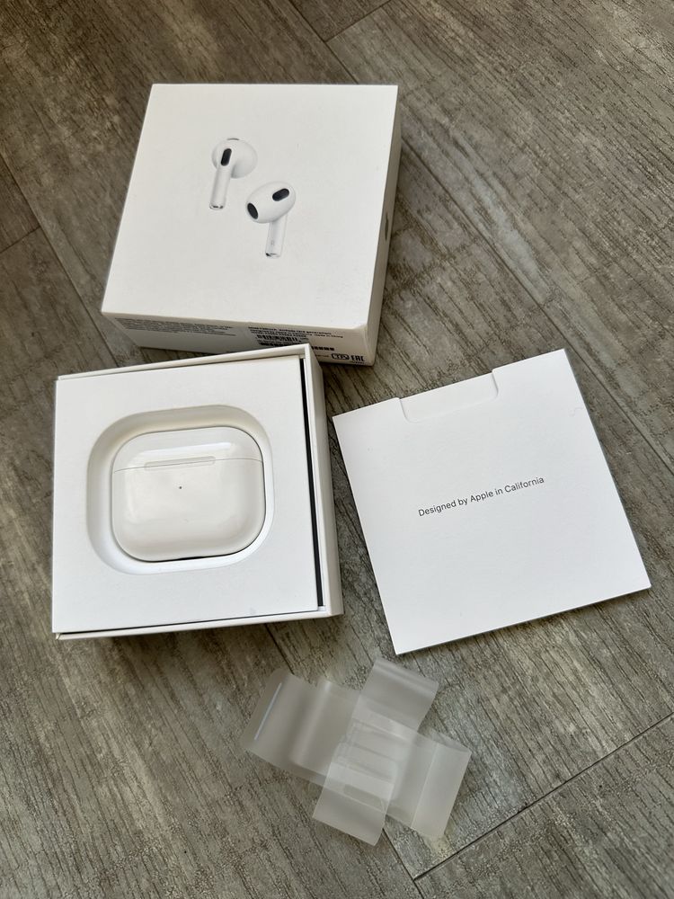 Apple AirPods (3rd gen), White - 10/10 состояние, оригинал