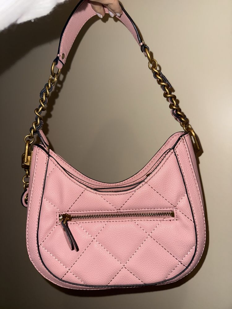 Оригинална дамска чанта Guess