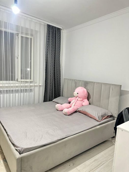 Продаётся кровать вместе с матрасом