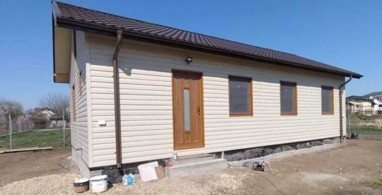 Casa modulara si garaje auto din structura metalica si panou sandwich