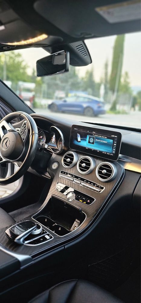 Mercedes-Benz C 300 AMG 4MATIC FACELIFT 27К РЕАЛНИ КМ!!!