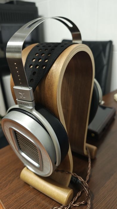 Casti planare Hifiman HE1000 Unveiled