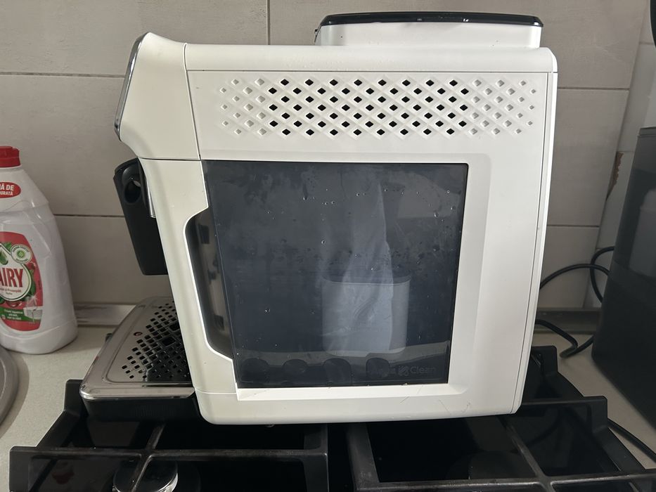 Expresor Philips, LatteGo