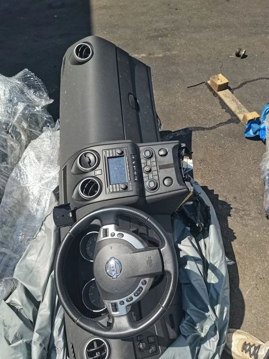 Plansa bord Nissan Qashqai j10 cu airbag-uri si centturi