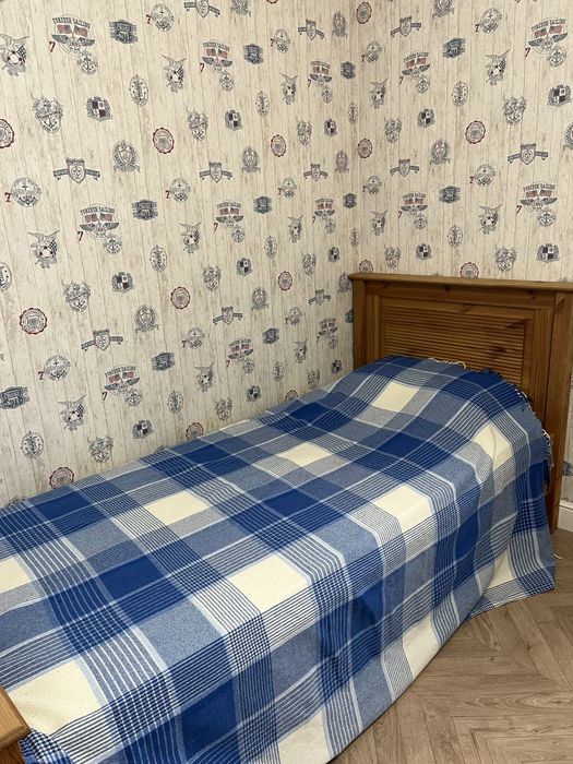 Кровать односпальняя ,чистое дерево,2(шт),(матрасом)