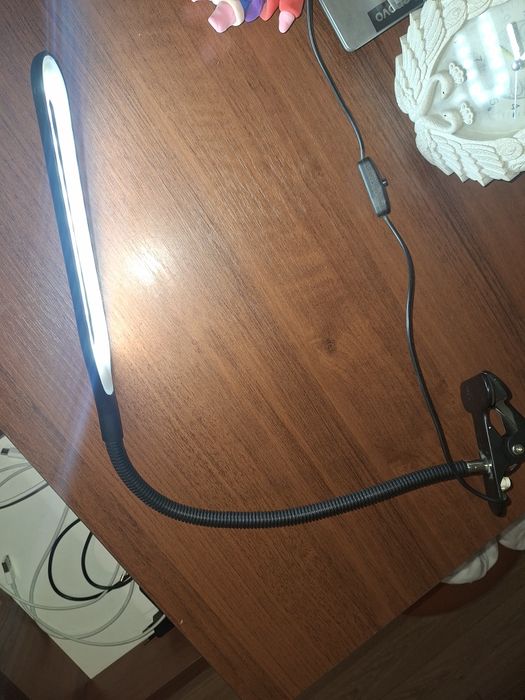 Настольный светильник