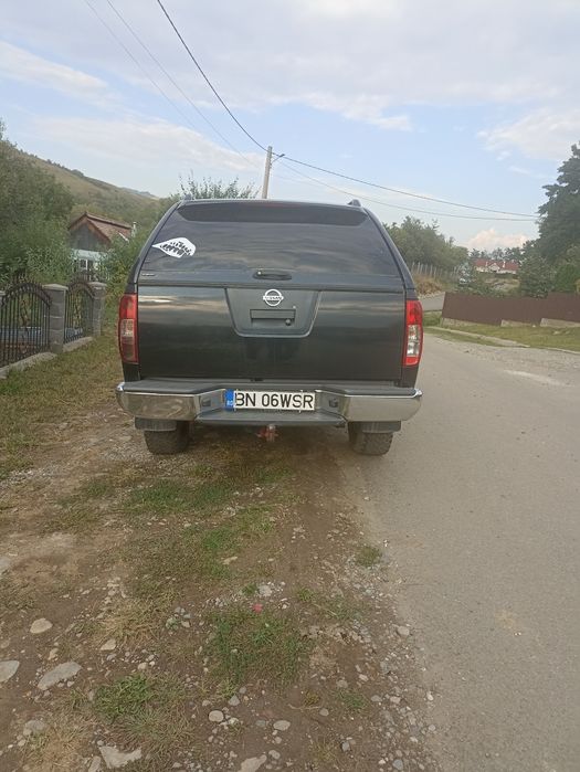 Vând Nissan Navara D40