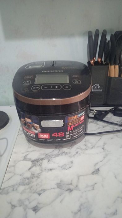 Продам мультиварку Redmond RMC 250