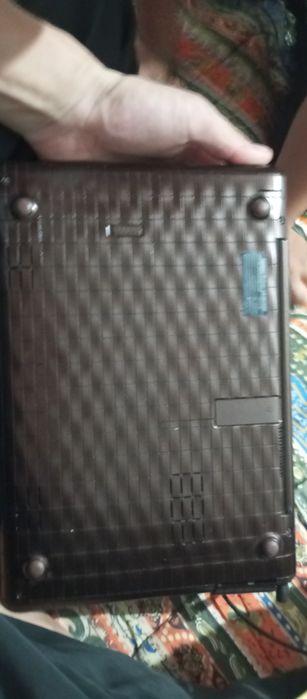 Продаю нетбук Асус