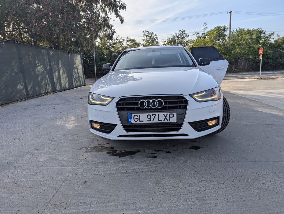 Vand AUDI A4 2014