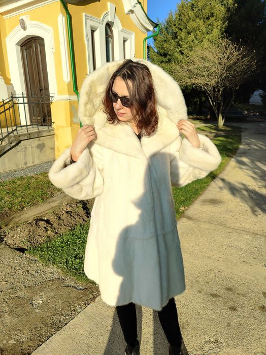 Blana Nurca Alba / Vizon NOUA XL / XXL (nr 8) Lunga