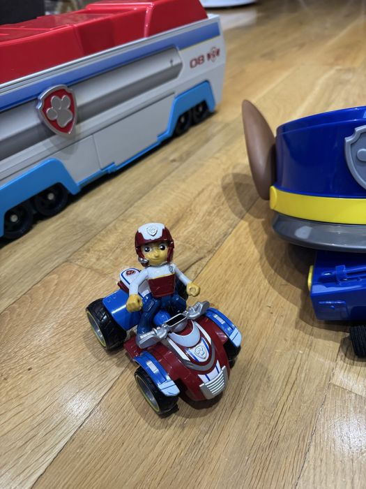 Комплект Пес патрул с камион Paw Patroller, превозни средства и каски