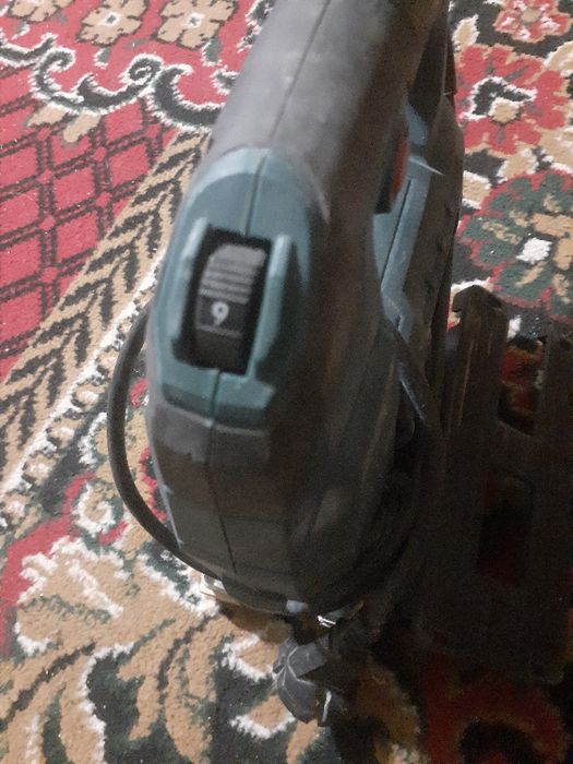 Электролобзик продам