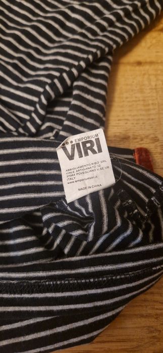 Bluza pulovar Emporium Viri cu trei nasturi