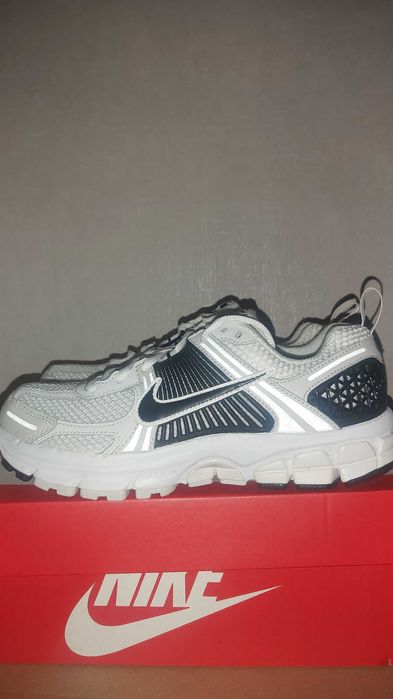 Nike Zoom Vomero 5 - Номер 36.5