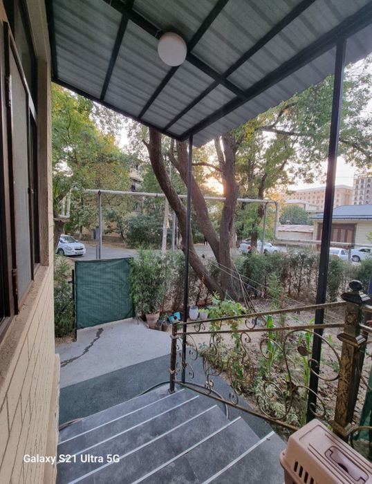 Продается 2в3/1/4 в Массиве Феруза  Гинекология