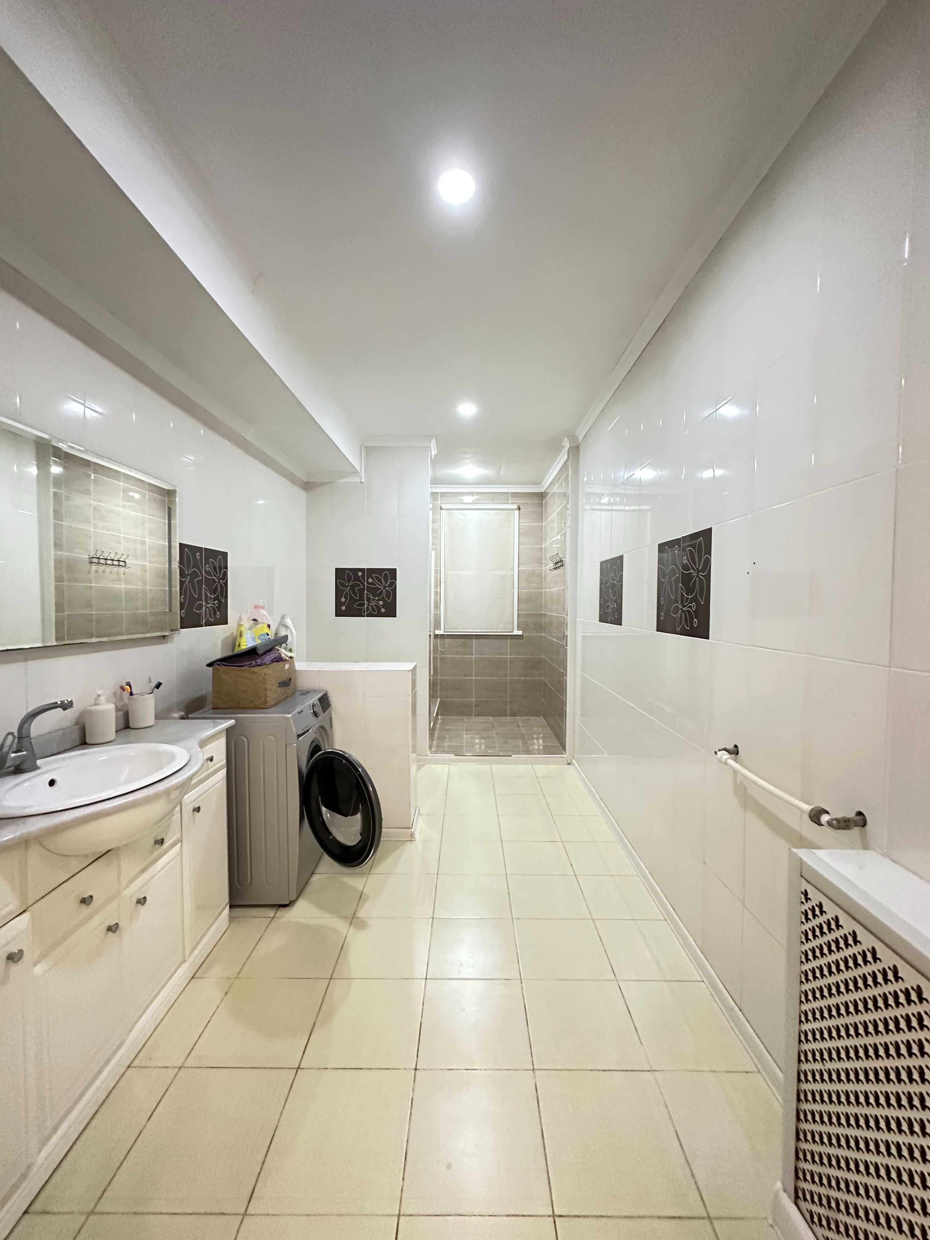 6-ти ком дом 336 м². мкр Таугуль. С гаражом и участком 10 соток.