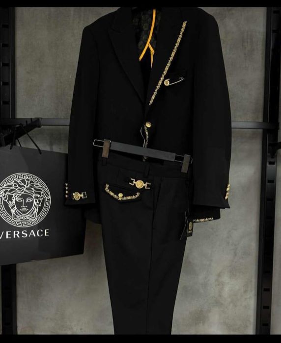 Costum  Valentino Dior Loro Piana Dsquared Versace Gucci