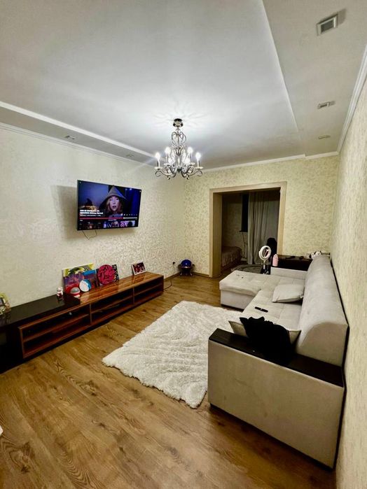 2/4/4 Буз Базар,Максим Горький,БИЙ метро,77 СЕРИЯ Кирпич,2*6 балкон