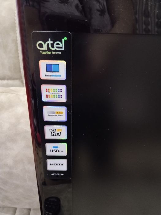 Продаётся телевизор Artel диагональ 32 вместе с тюнером