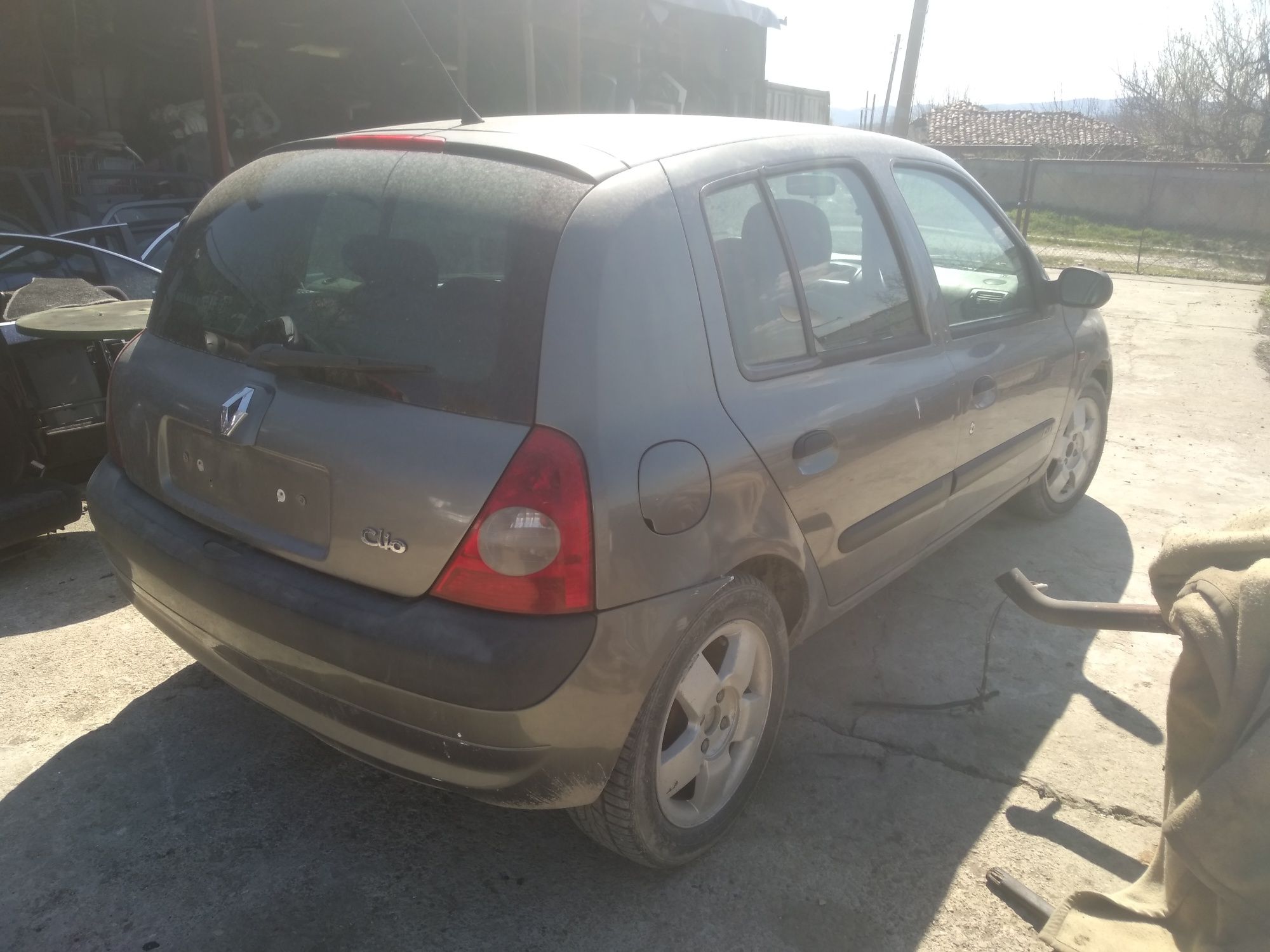 Рено Клио 1.5 dci Renault clio.1.5 dci. Само на части