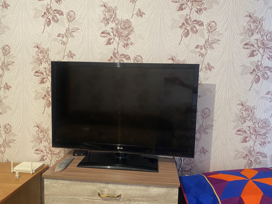 Продам телевизор LG