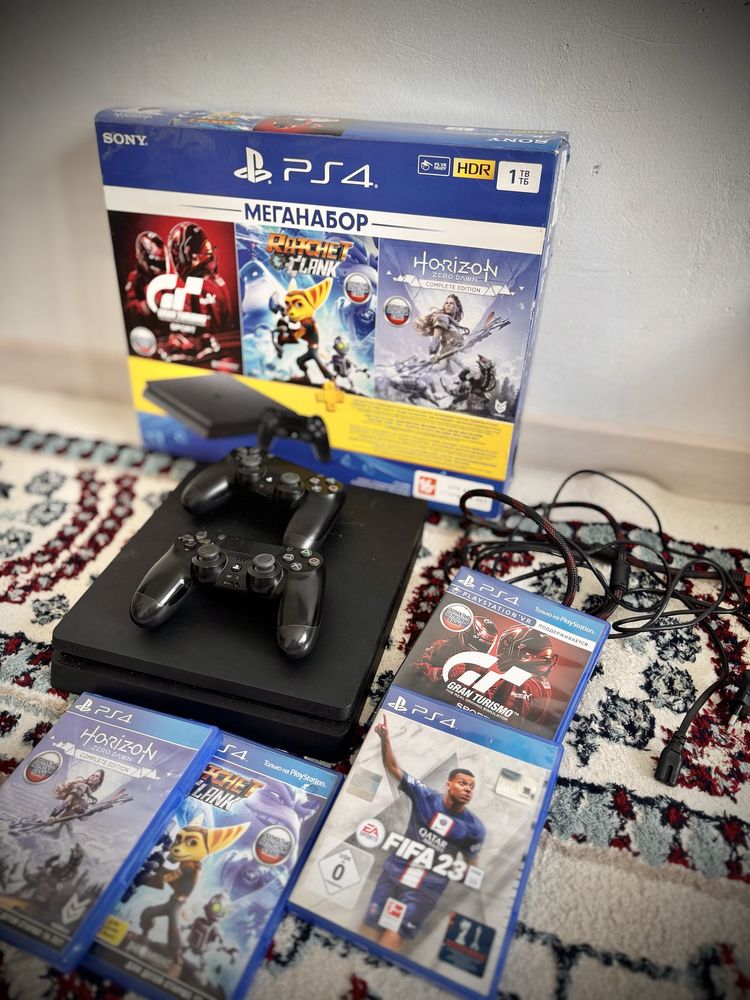 PlayStation 4 (ps4)