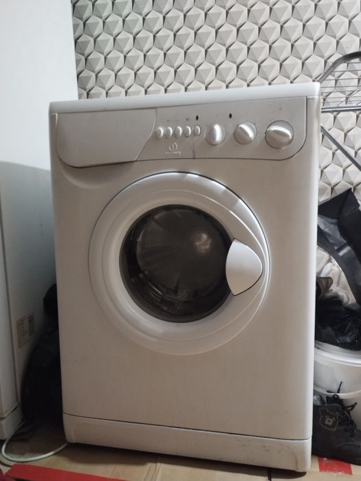 Стиральная машина Indesit