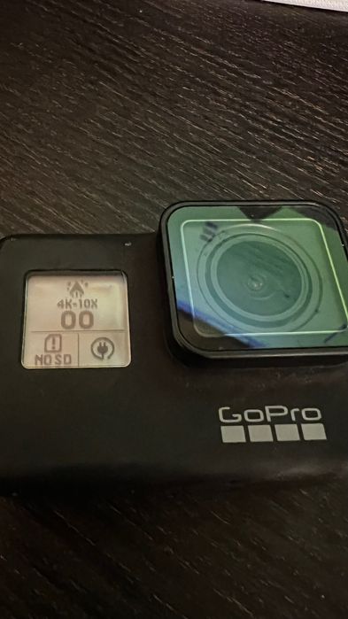 GoPro Hero 7 Black – defect, pornește, ecran pixelat+carcasă protecție