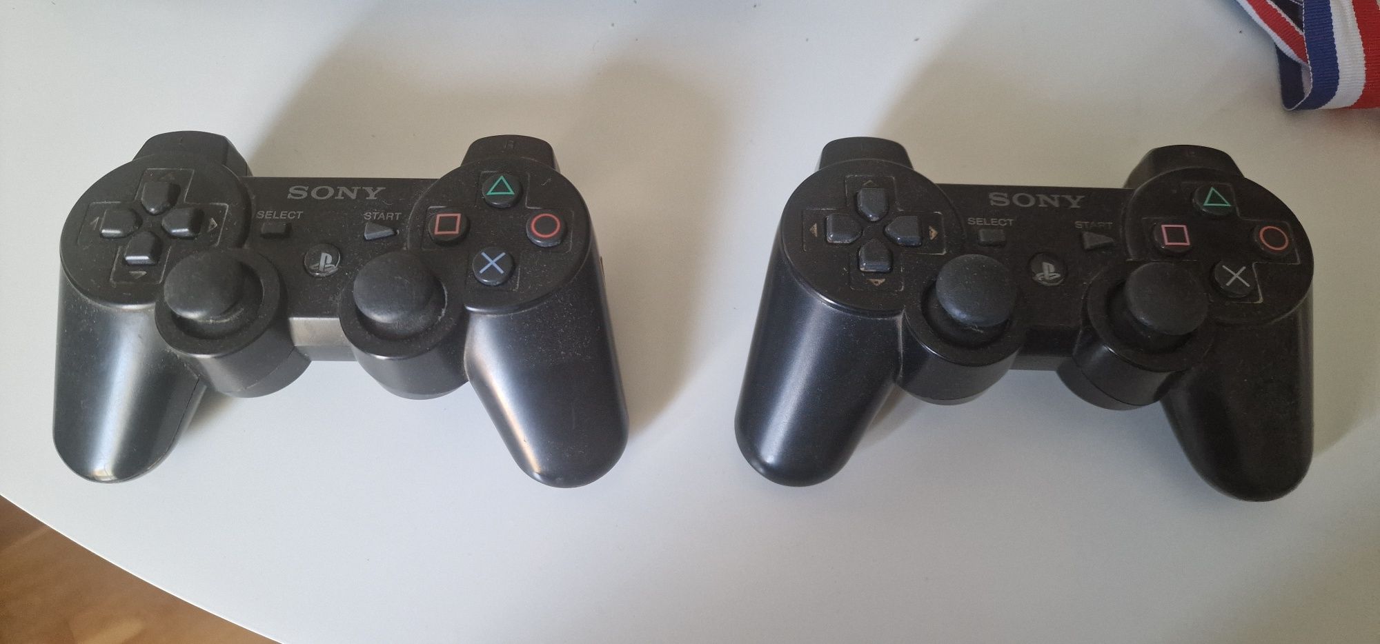 2 броя dualshock 3