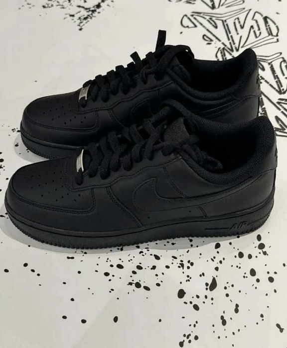 Nike Air Force 1 Triple Black