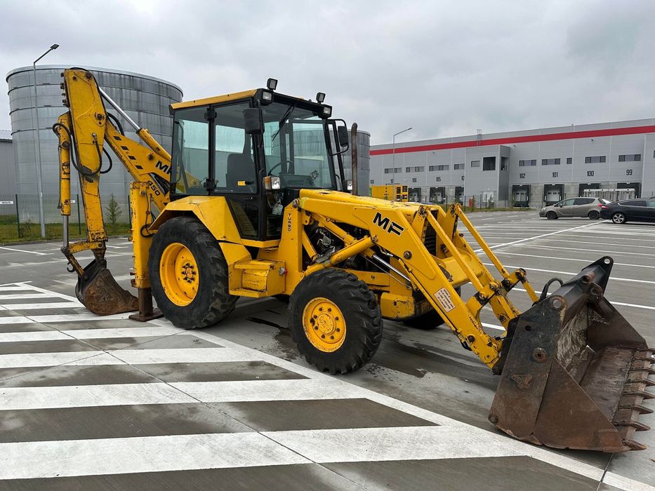 Buldoexcavator MF60HX