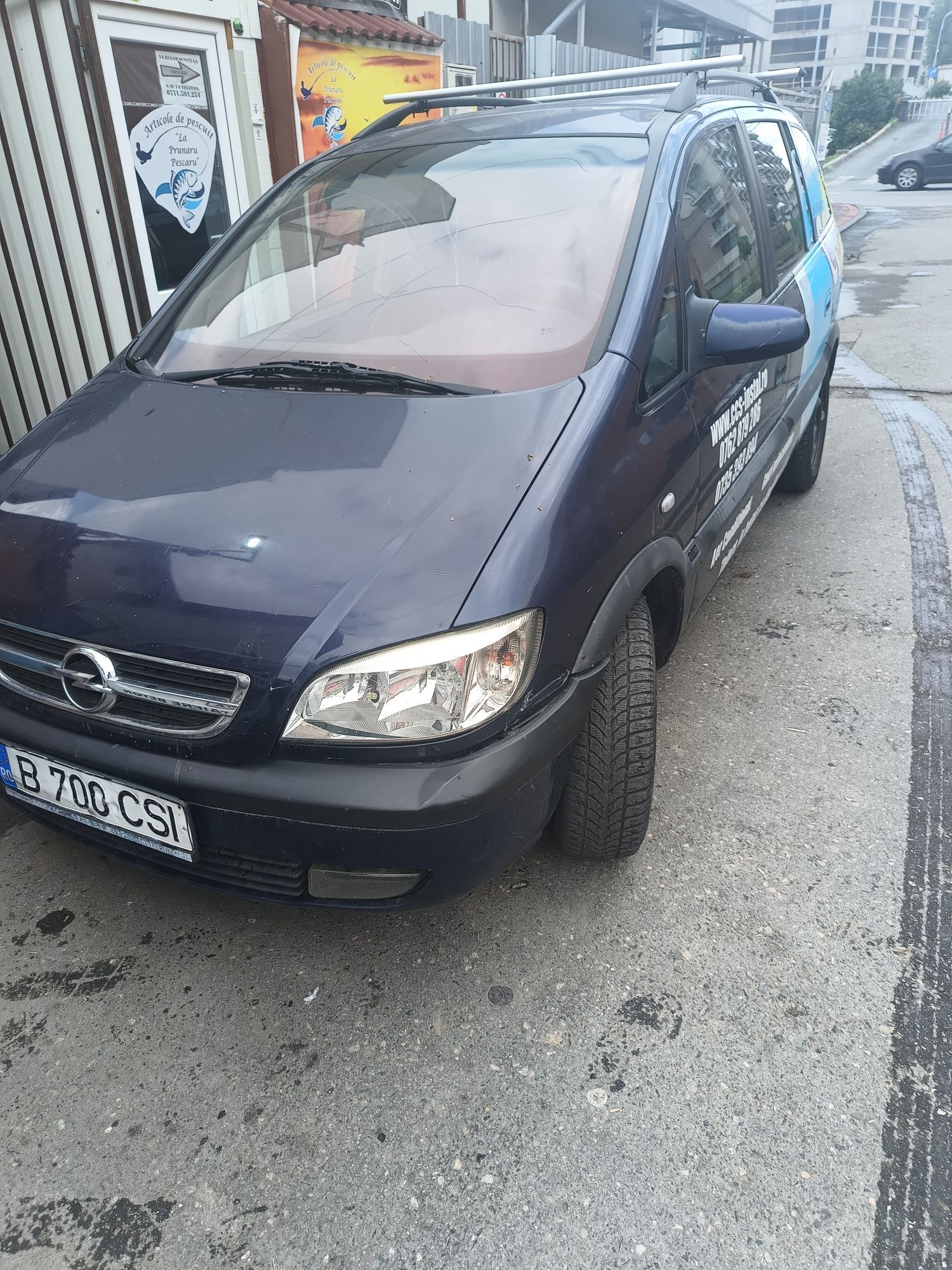 Vând Opel Zafira