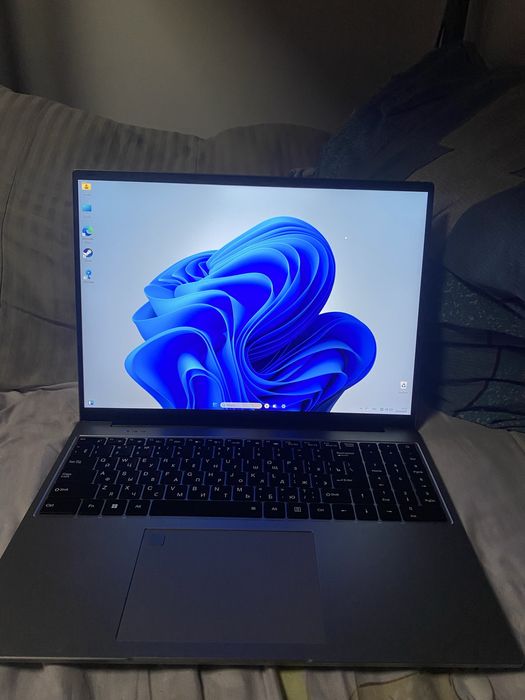 Ноутбук Zentek.