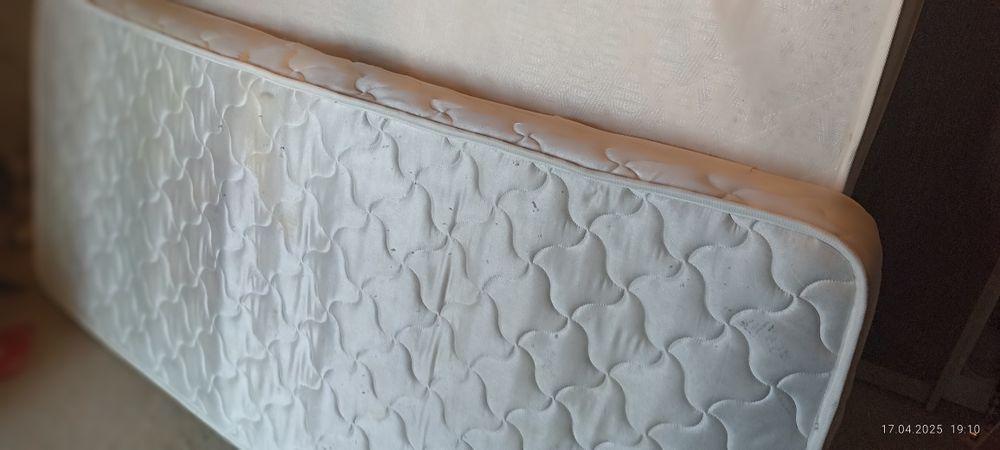 Продам матрасы в хорошем состоянии