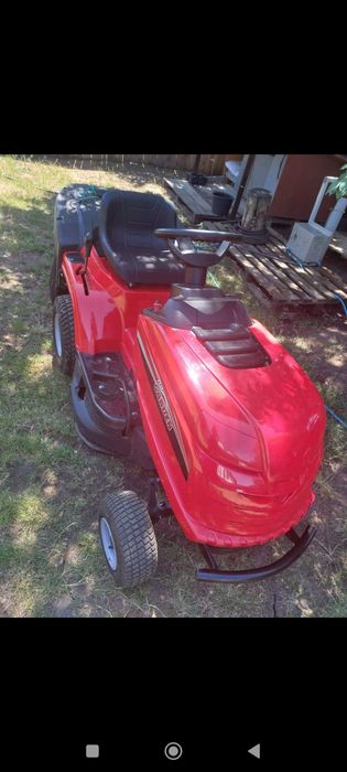 Vand tractoras de tuns gazon/ iarba