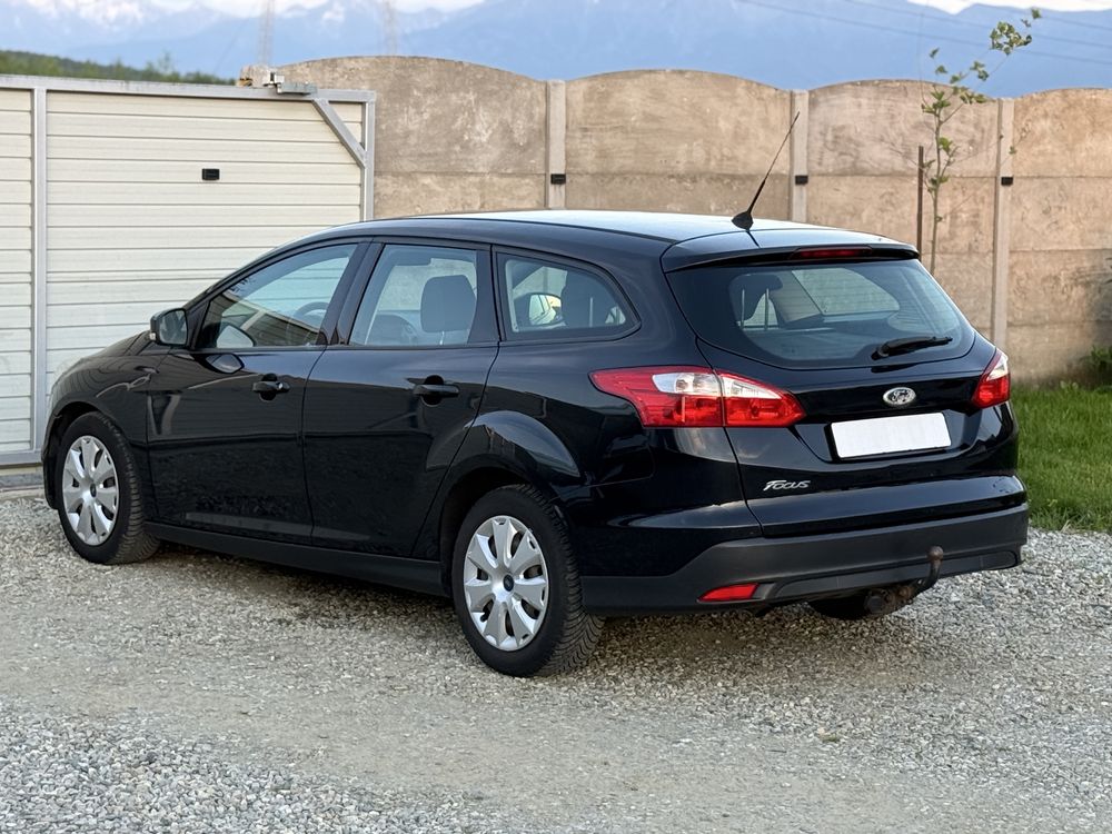 Ford Focus MK3 - Euro 5  - 1.6 TDCI - 105 CP - Navigatie - A/C -