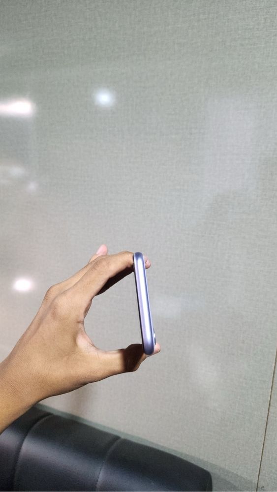 Iphone 11 sotiladi holati ideal 82%yomkst face id true ton ishlidi