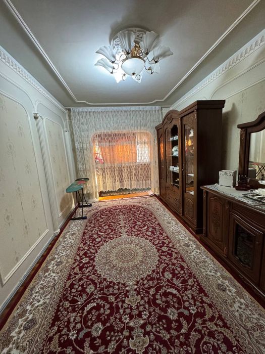 Продается квартира массив Хумаюн 3 комнатная