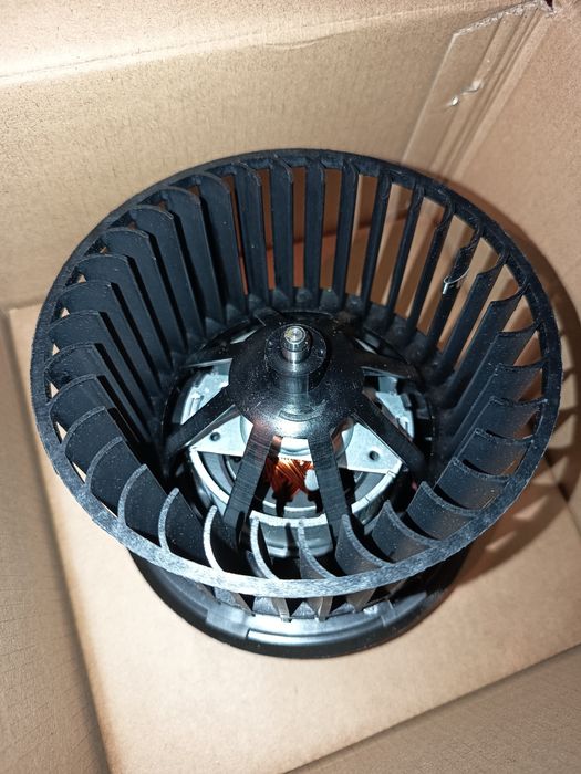 Ventilator habitaclu nou NRF 34033 – Ford Transit 1994-2014