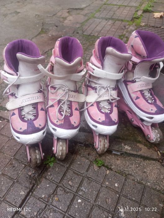 Ролери 35-38.Идеални за близначки но може и поотделно.