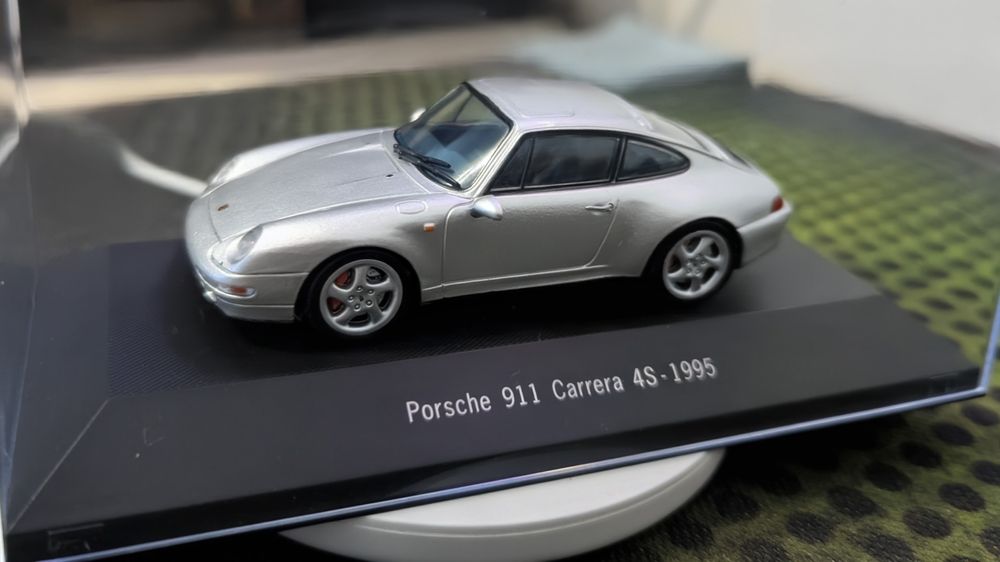 Macheta Porsche 911 Carrera 4S 1:43