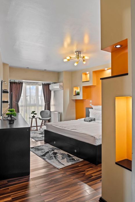 Proprietar vând Apartament 4 camere bld Unirii 47 - stradal