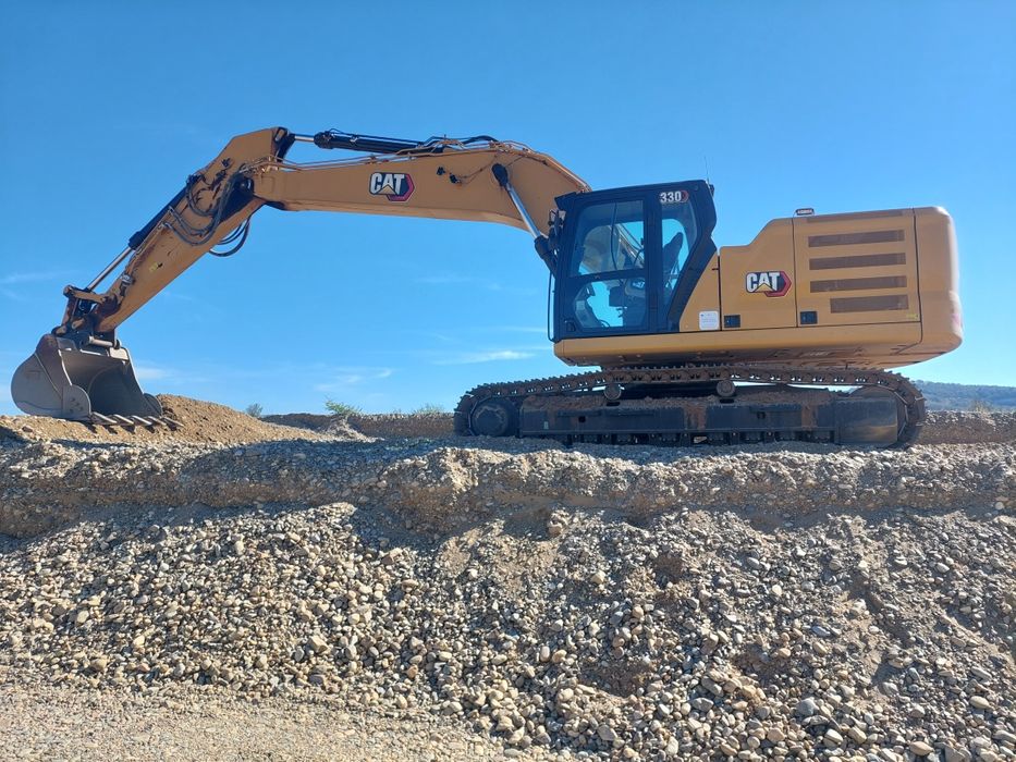 De inchiriat Vola Excavator Buldoexcavator Autobasculante 8x4